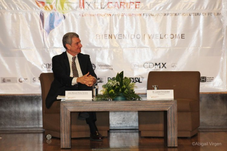 José Manuel Pérez Tornero en el Foro AMILAC José Manuel Pérez Tornero en el Foro AMILAC