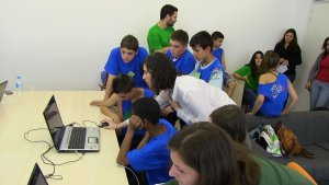 Alumnos del Máster en Comunicación y Educación, en taller con niños IMG_3365.JPG